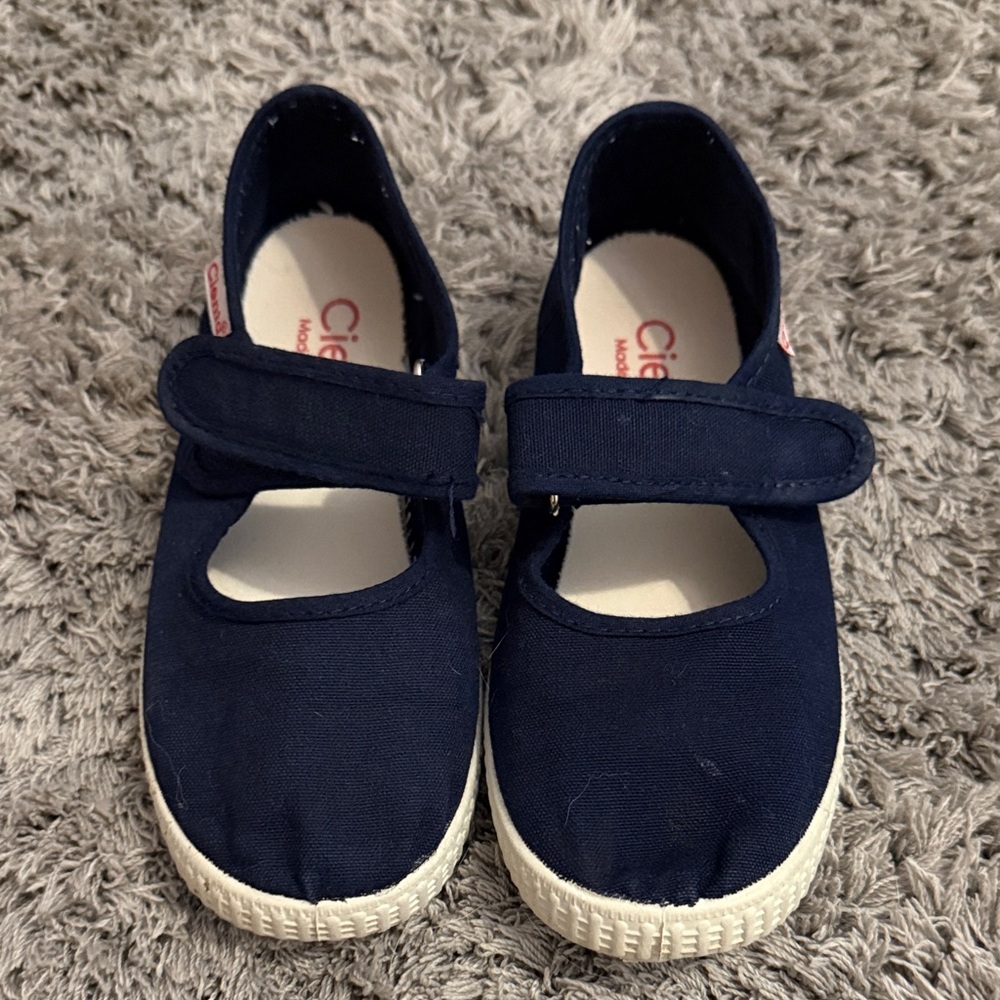 Cienta Kids Classic Navy Dress Shoes